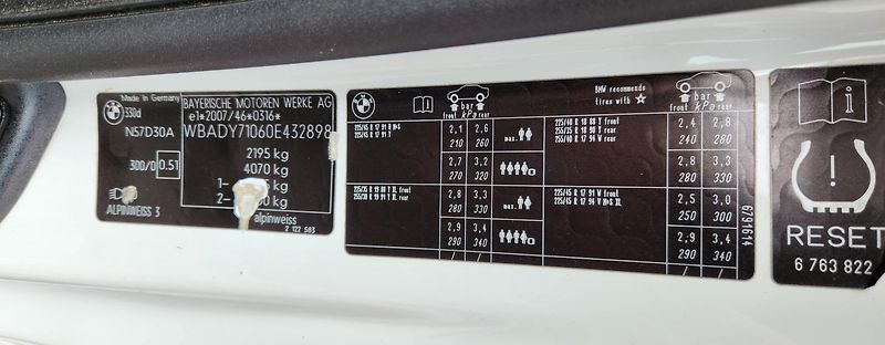 BMW Řada 3 (2010) 330D*M*PAKET*CABRIO - fotka 19 z 42