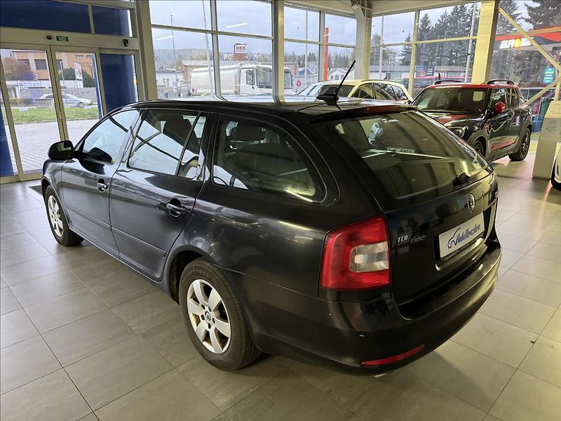 Škoda Octavia 1,6   ČR, SERVISNÍ KNÍŽKA - fotka 4 z 17
