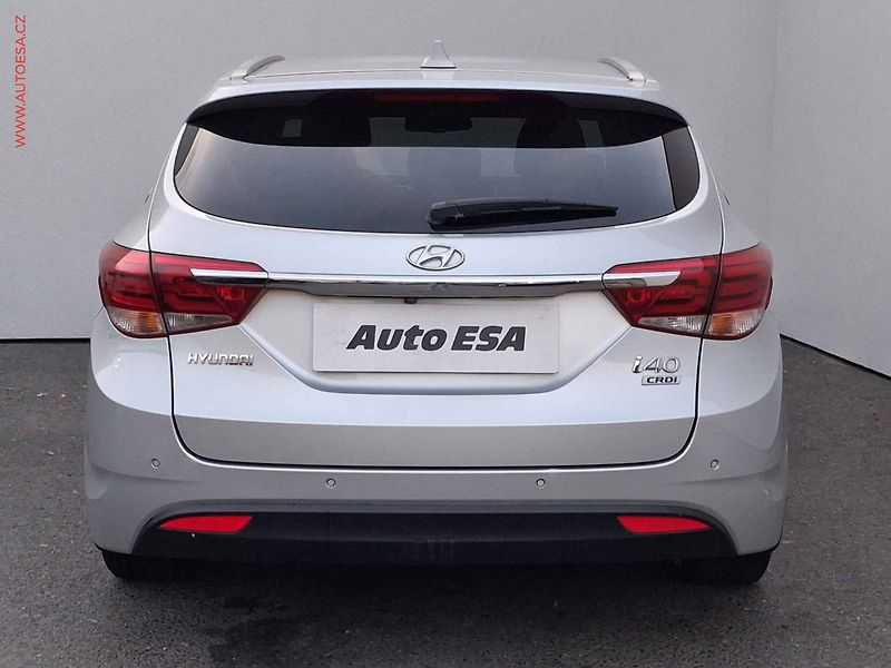 Hyundai i40 (2015) 1.7CRDi, ČR, AC - fotka 5 z 18