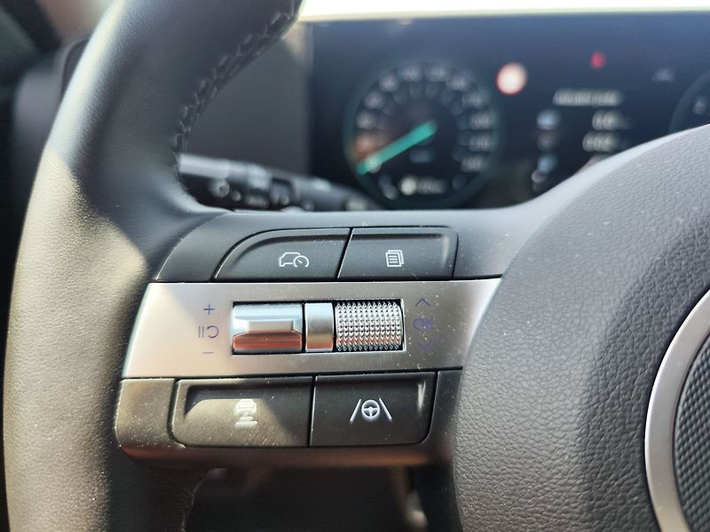 Hyundai Kona 1.6 T-GDi/HEV Smart Tech DCT - fotka 24 z 32