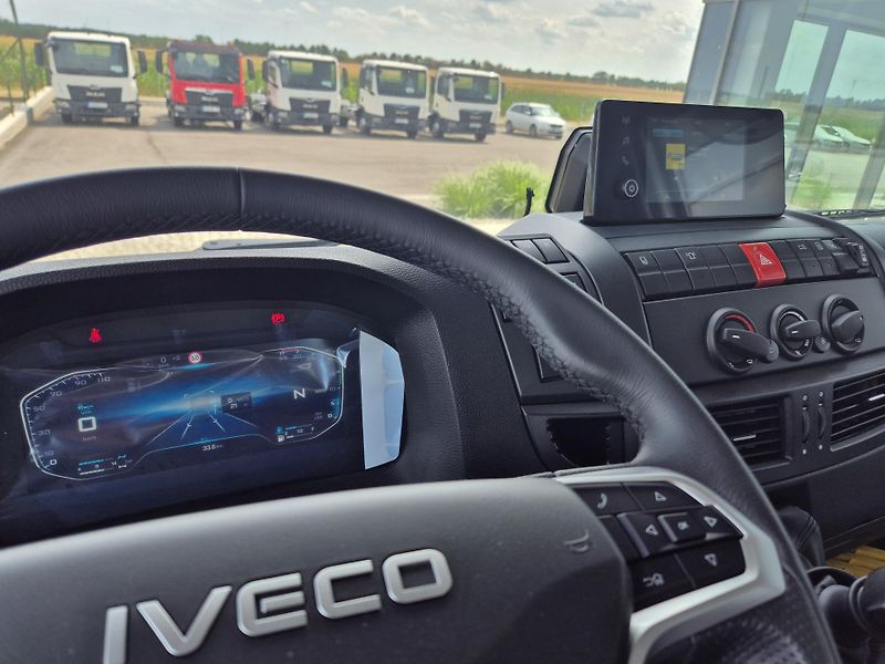 Iveco Eurocargo 180E28 HIAB 088 KONTEJNER  - fotka 12 z 24