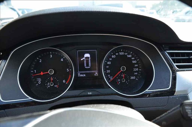 Volkswagen Passat (2016) VARIANT 2,0 TDI - fotka 16 z 23