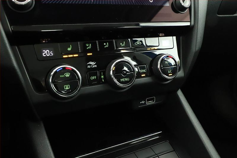Škoda Octavia (2020) Style 1.6 TDI, ČR,1.maj - fotka 14 z 15