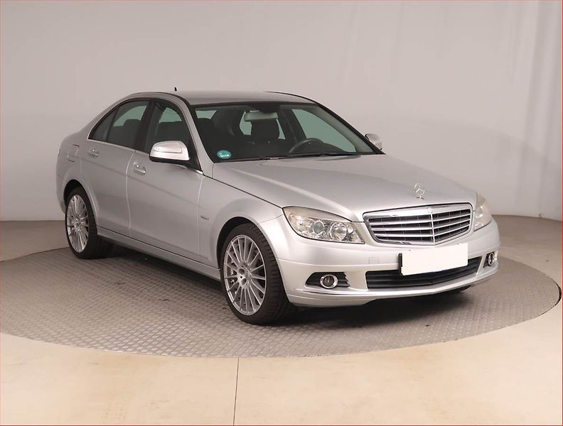 Mercedes-Benz Třídy C (2007) C 220 CDI, Vyhř. sedaček - fotka 1 z 15