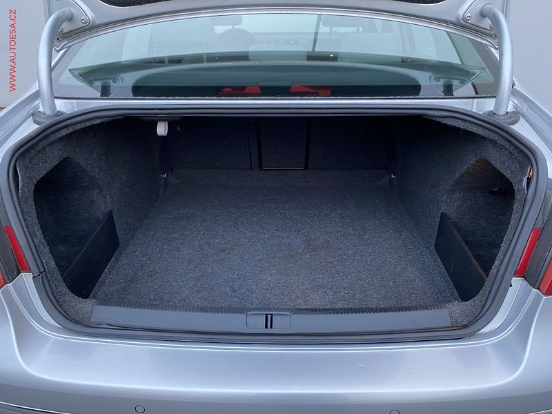 Volkswagen Passat (2008) 1.4 TSi, Comfortline, výhřev - fotka 7 z 18