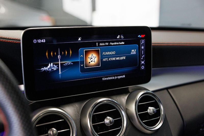 Mercedes-Benz Třídy C (2019) C43 AMG T V6 Biturbo - fotka 42 z 43