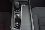 Volvo XC60 B4 AWD KESSY*MATRIX*VÝHŘEV* - náhled 20