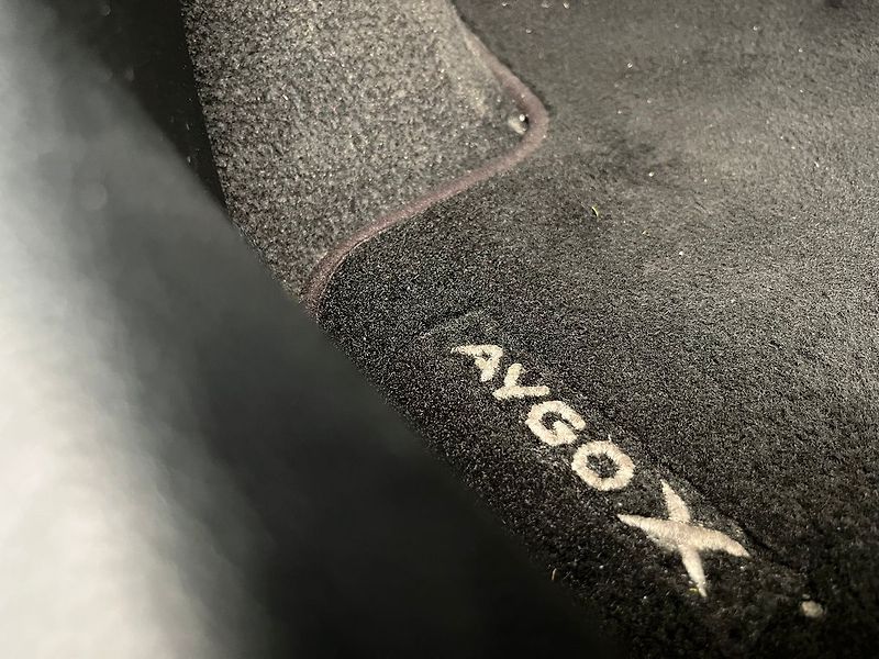 Toyota Aygo X 1.0 VVT-i 53 kW ZAMLUVENO - fotka 46 z 50
