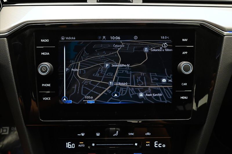 Volkswagen Passat 1,4 GTE TSI 160 kW DSG SoH 92% - fotka 20 z 33