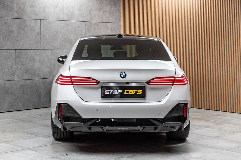 BMW Řada 5 540d xDrive ///M*HK*ČR*ZÁRUKA - fotka 5 z 58