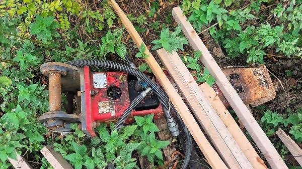 Hitachi (2017) minibagr 6.3t 3x lopata+kladiv - fotka 8 z 11