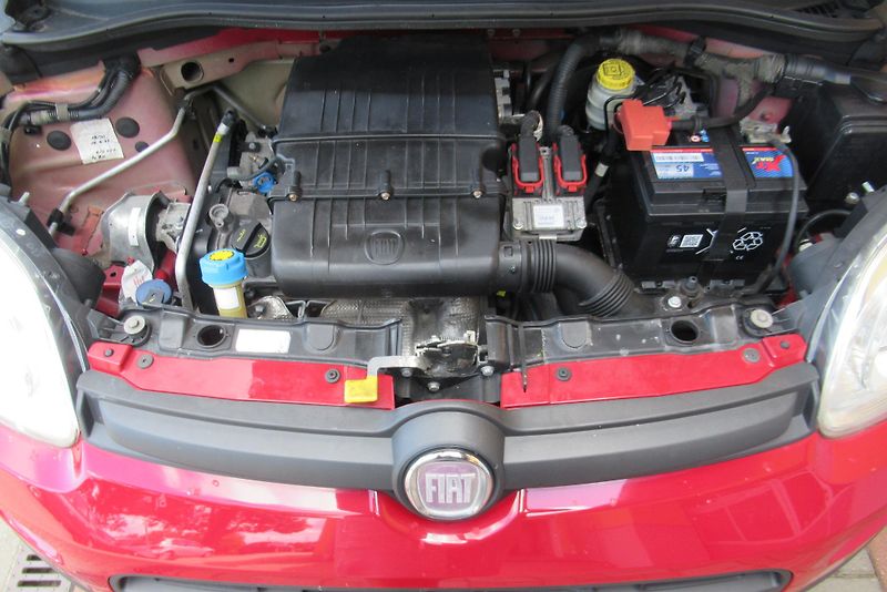 Fiat Panda 1.2i KLIMA - fotka 15 z 16