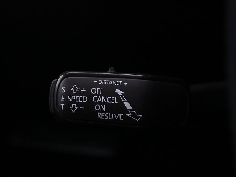 Škoda Superb 2,0 TDI 110kW Style CZ - fotka 18 z 39