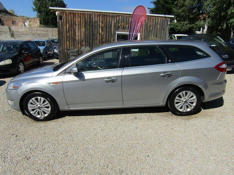 Ford Mondeo (2008) 2.0 TDCi GHIA 1.MAJITEL - fotka 3 z 43