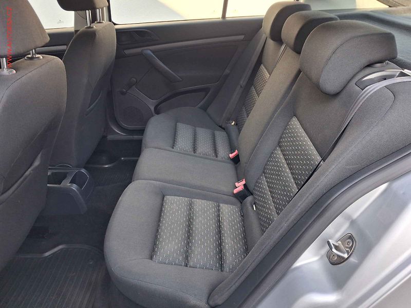 Škoda Octavia (2011) 1.2 TSI, ČR, Klima - fotka 10 z 15