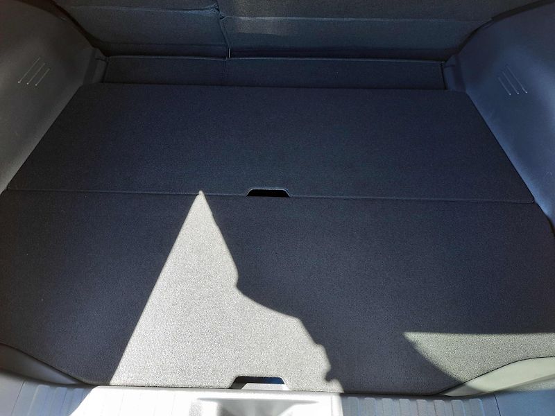 Subaru Uncharted (2026) Executive 77 kWh AWD 252 kW - fotka 43 z 64