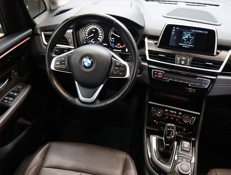 BMW Řada 2 (2021) Luxury Line 216d Gran Tourer - fotka 7 z 25
