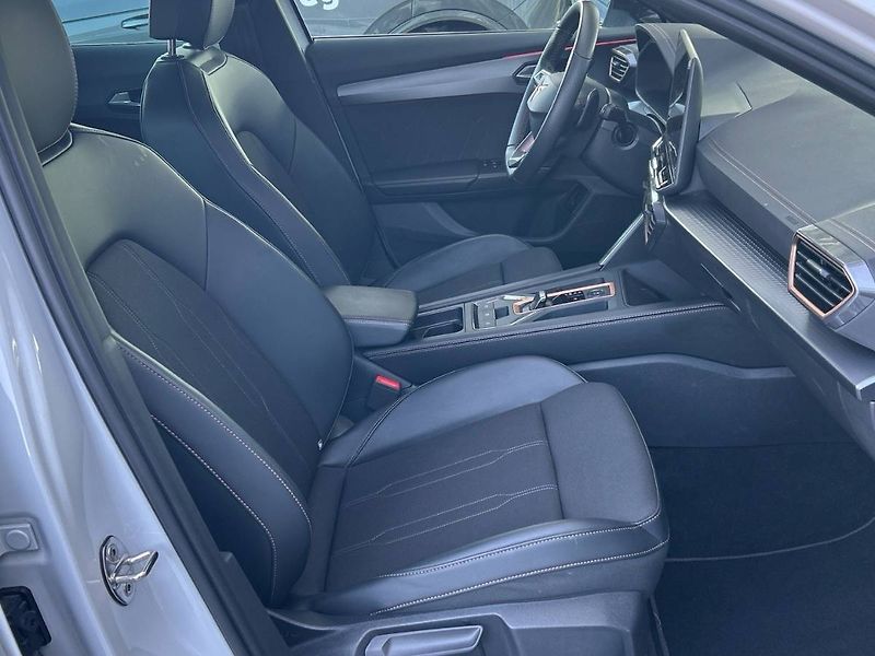 Cupra Formentor (2025) 1.5 eTSI 7DSG - fotka 26 z 35