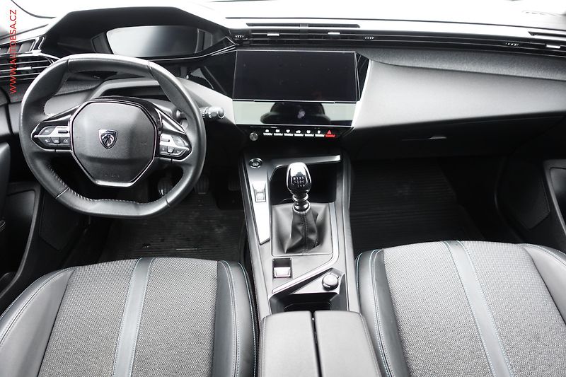 Peugeot 308 (2022) 1.2PT, ČR, Allure, LED - fotka 8 z 21