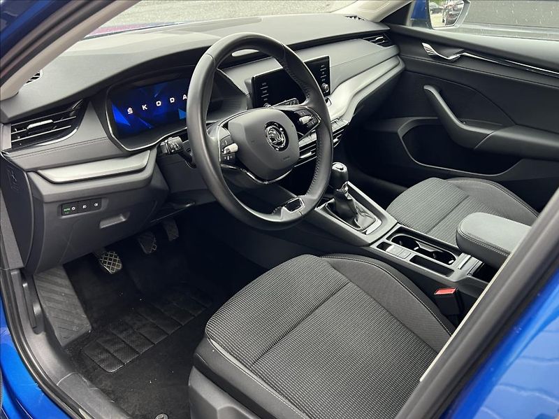 Škoda Octavia 2,0 TDI 85kW Ambition Combi - fotka 11 z 30