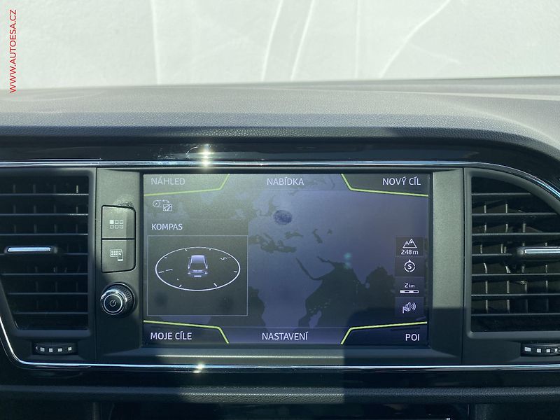 Seat Leon (2019) 2.0 TDi, FR, DSG, kůže, panor - fotka 17 z 19