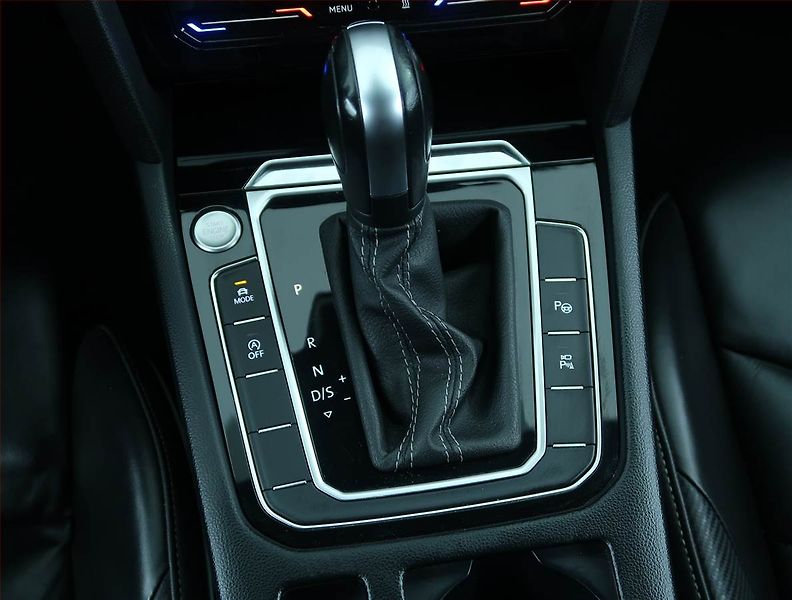Volkswagen Arteon (2022) R-line 2.0 TSI 4Motion - fotka 13 z 22