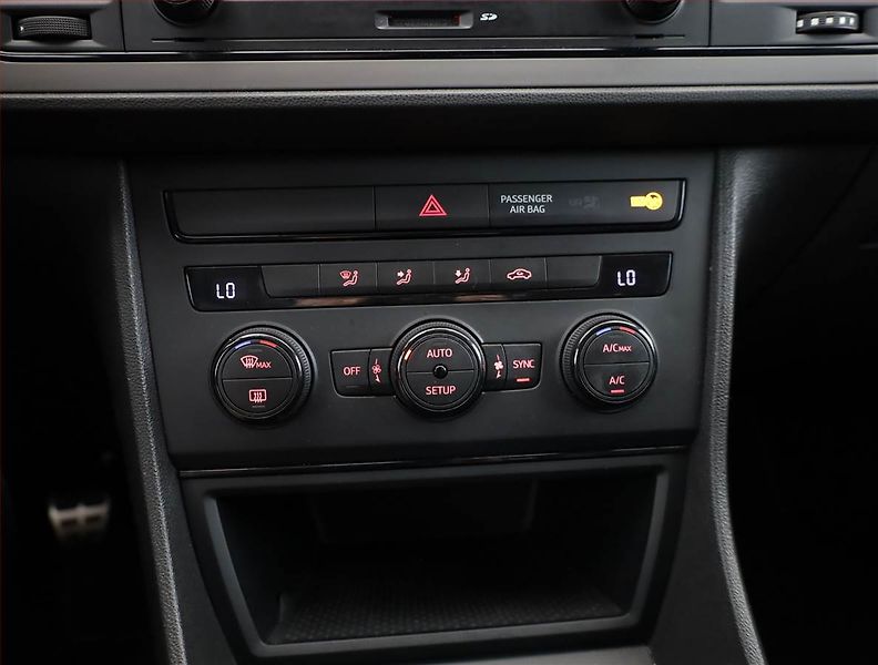 Seat Leon (2015) 1.2 TSI, Tempomat - fotka 10 z 15