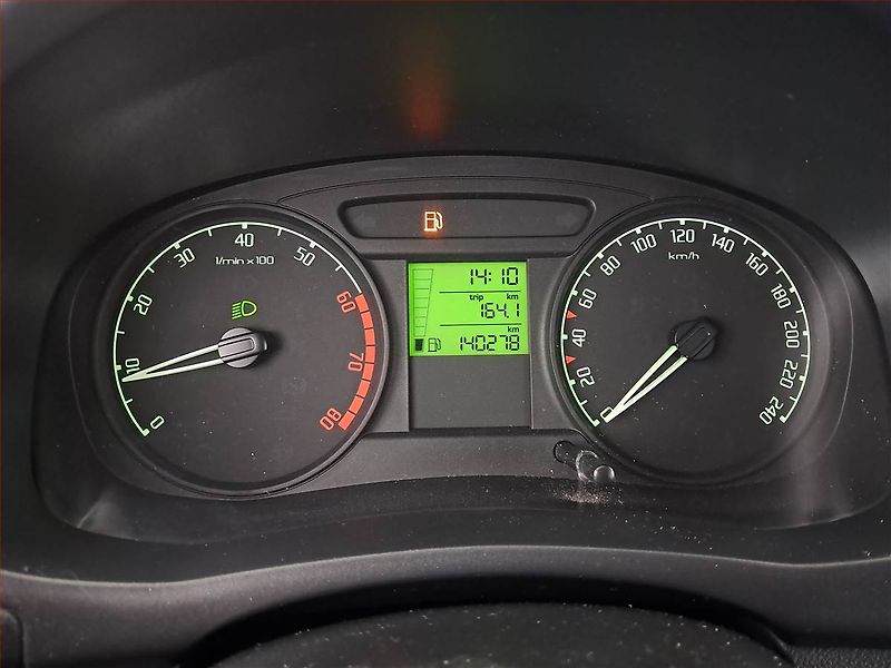 Škoda Fabia (2010) 1.2 12V, nová STK, Tažné - fotka 11 z 18