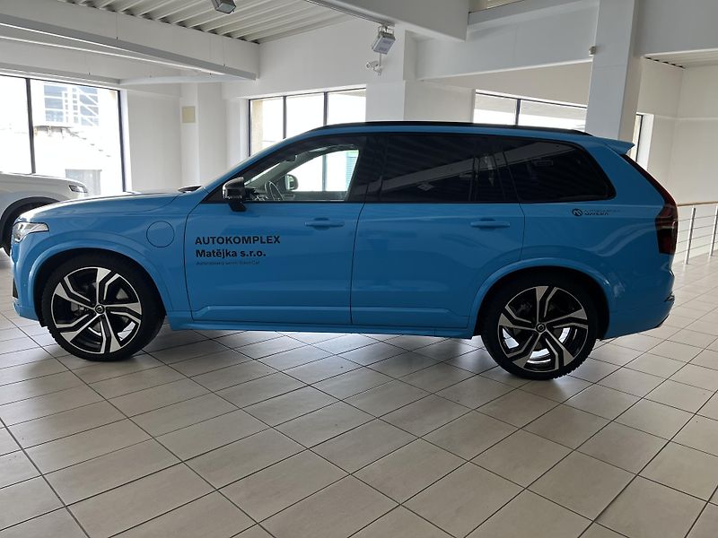 Volvo XC90 (2024) T8 - fotka 8 z 20