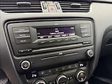 Škoda Octavia 1,6 TDi,digiklima,vyhř.sed,tem - náhled 14