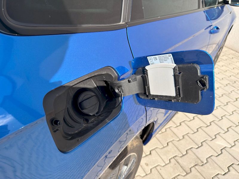 Škoda Karoq (2024) SPORTLINE TSI 1.5/110KW 7AP - fotka 20 z 38