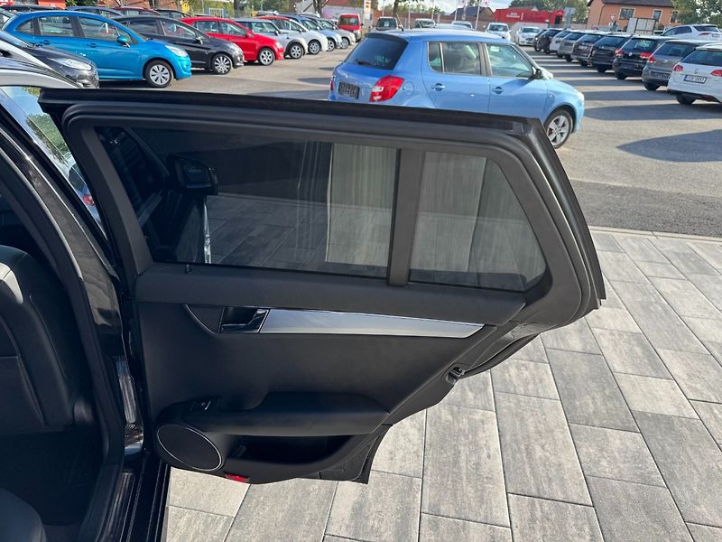 Mercedes-Benz Třídy C (2010) AMG 2,2 CDI 125 KW Automat - fotka 23 z 31