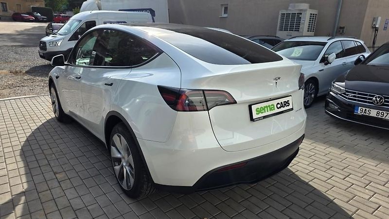 Tesla Model Y (2023) LR AWD Berlin Záruka SoH 92,9% - fotka 7 z 39