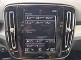 Volvo XC40 T2 FWD MOMENTUM // 1. maj. - náhled 39