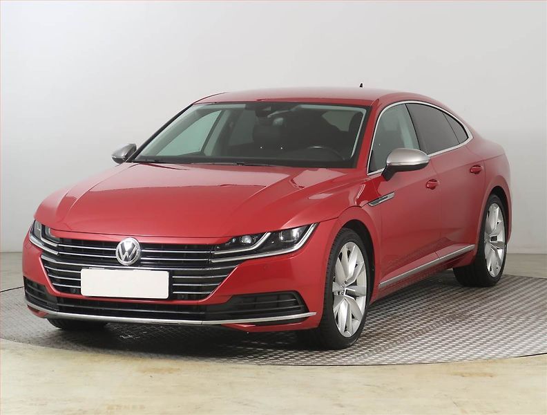 Volkswagen Arteon (2019) Elegance 2.0 TSI - fotka 2 z 24