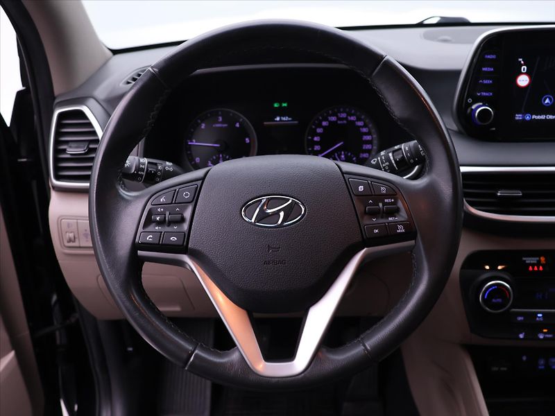 Hyundai Tucson 1,6 CRDI 100 kW 4x4 LED CZ - fotka 17 z 36