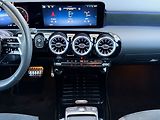 Mercedes-Benz Třídy A A 200 d AMG Style Edition - náhled 19