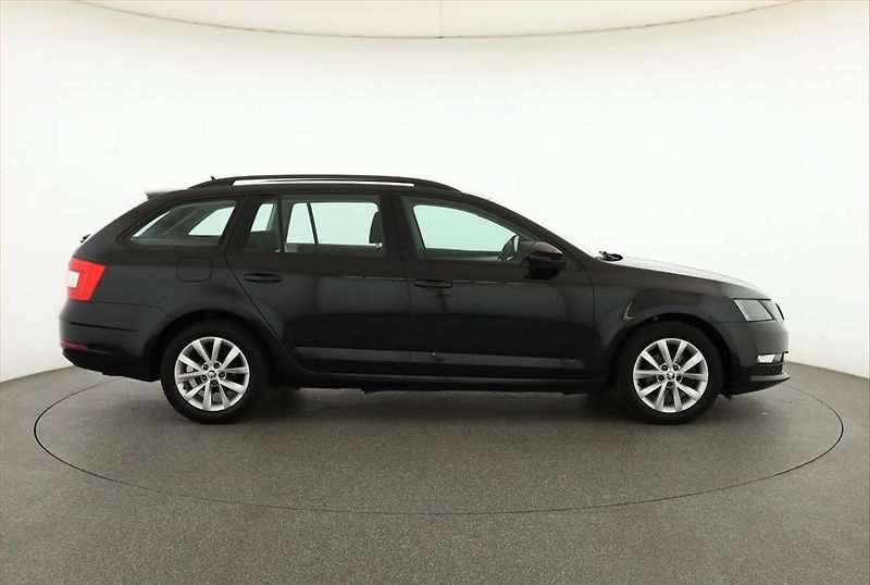 Škoda Octavia (2019) 1.6 TDI, Automat, Serv.kniha - fotka 6 z 18
