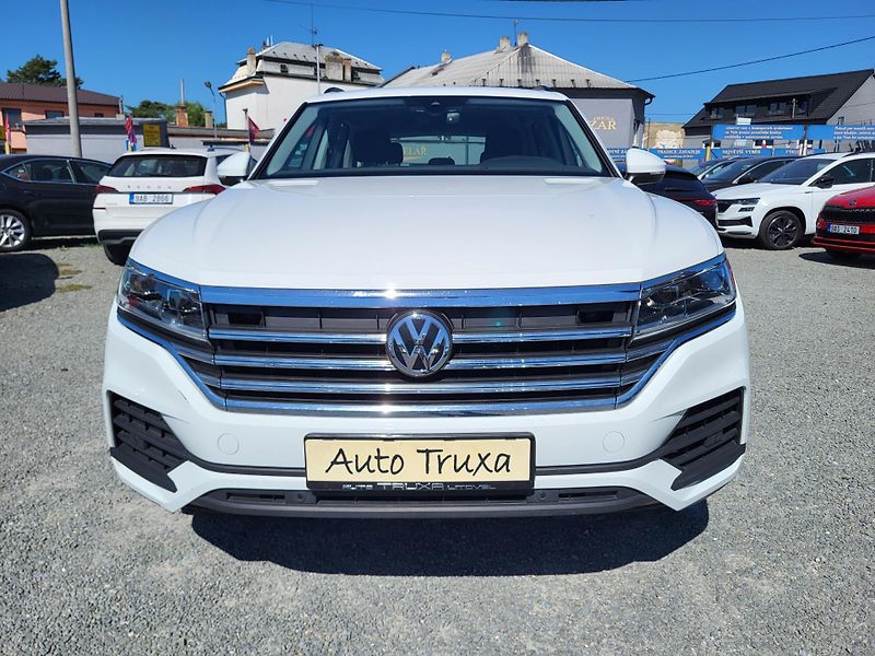 Volkswagen Touareg 3.0 V6 TDi DSG 4MOTION - fotka 31 z 46