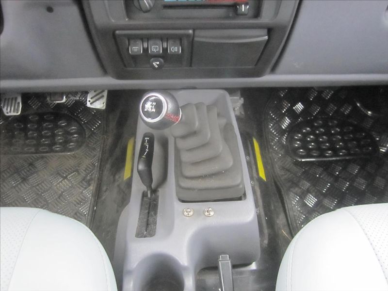 Jeep Wrangler 2.5i 4x4, Hardtop - fotka 10 z 38