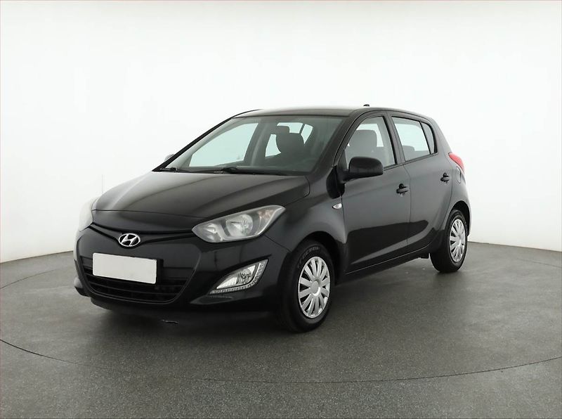 Hyundai i20 (2013) 1.1 CRDi - fotka 2 z 12