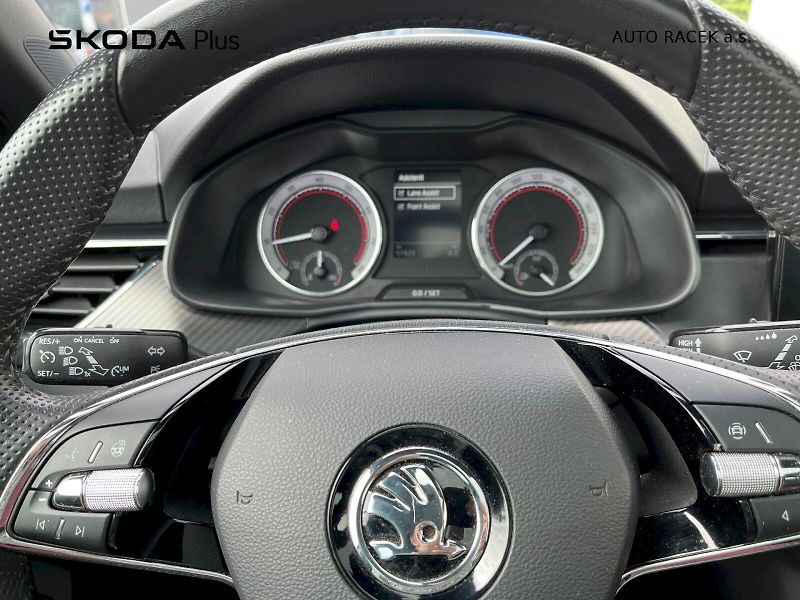 Škoda Scala (2023) 1.5 TSI 110kW Monte Carlo - fotka 5 z 29