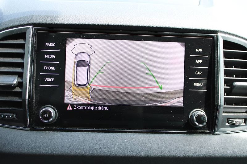 Škoda Karoq (2023) 1.5 TSI 110kW DSG záruka - fotka 29 z 32
