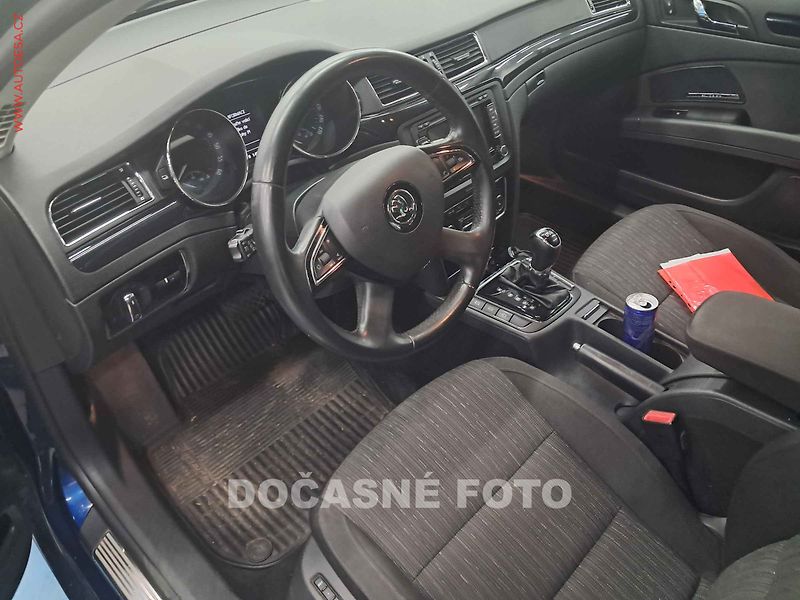 Škoda Superb (2014) 2.0 TDI, ČR, AT, navi, bixen - fotka 3 z 3