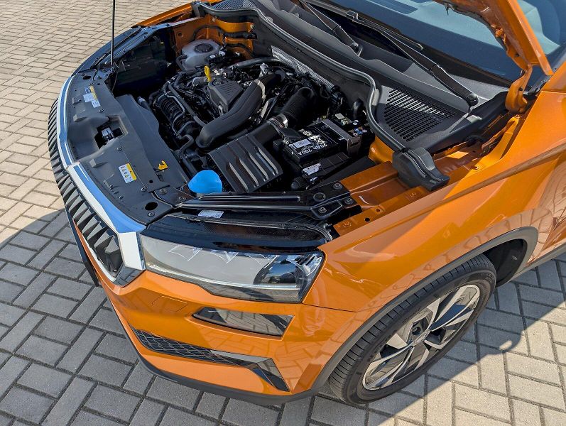 Škoda Karoq (2025) 1,5 TSI / 110 kW Top Selection - fotka 14 z 30