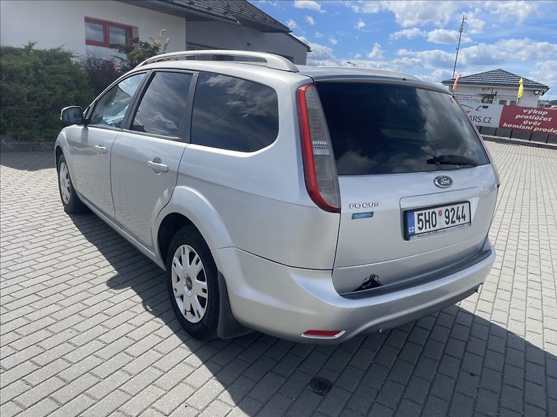 Ford Focus 1,8 i 16V 92kw LPG Titanium - fotka 3 z 29