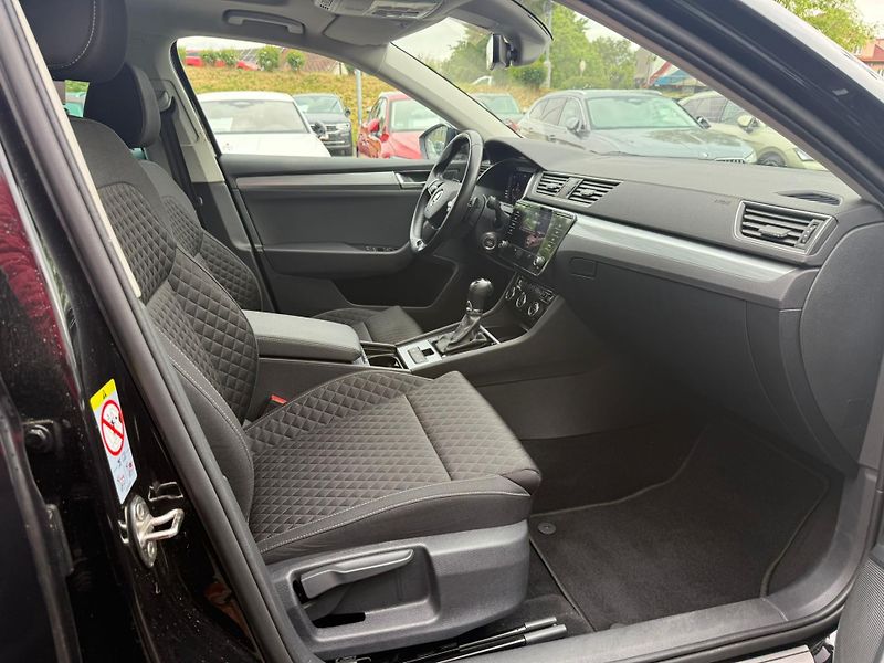 Škoda Superb Ambition 2.0 TDI 110kw DSG Com - fotka 9 z 24