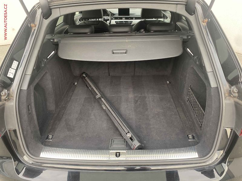 Audi A4 (2019) 2.0 TDi, S-line, AT, LED, TZ - fotka 7 z 18