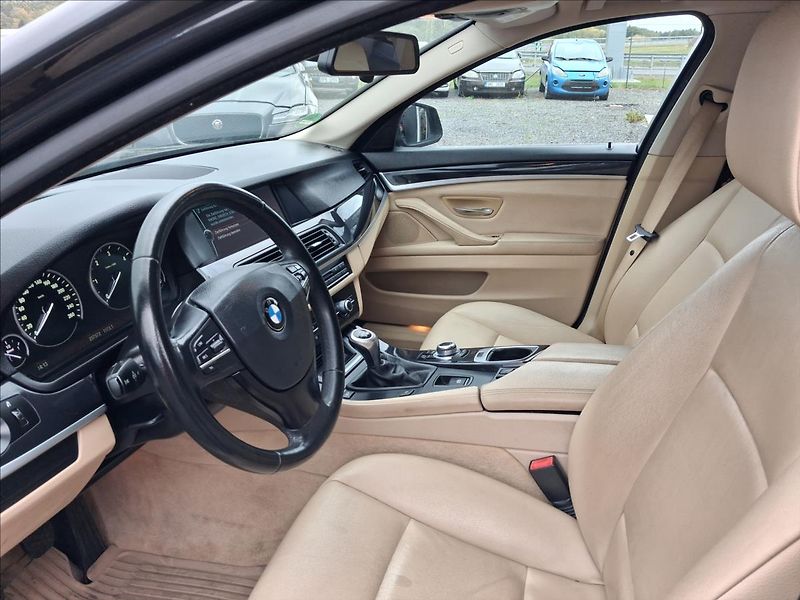 BMW Řada 5 3,0 150kw, kůže - fotka 11 z 14