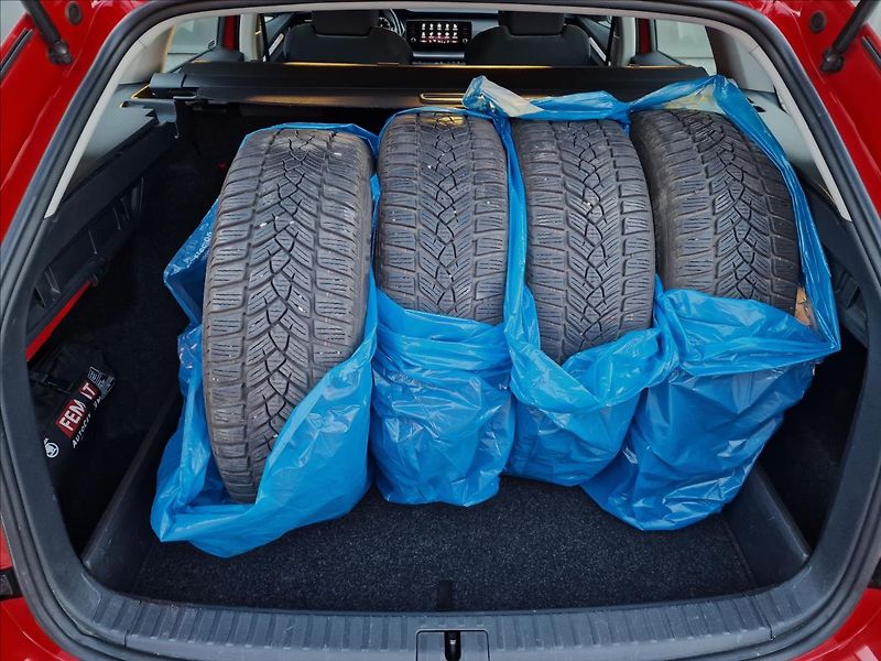Škoda Octavia 2.0TDI DSG Ambition,ČR,1.Maj. - fotka 16 z 50